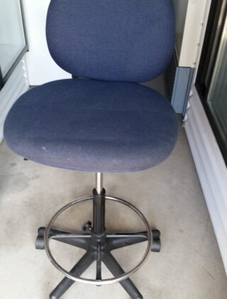 Lab bench stool