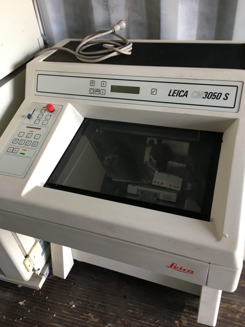 Leica CM-3050S cryotome