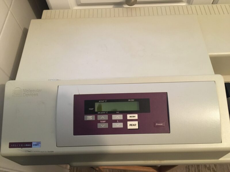 Molecular Devices SpectraMax340 microplate reader