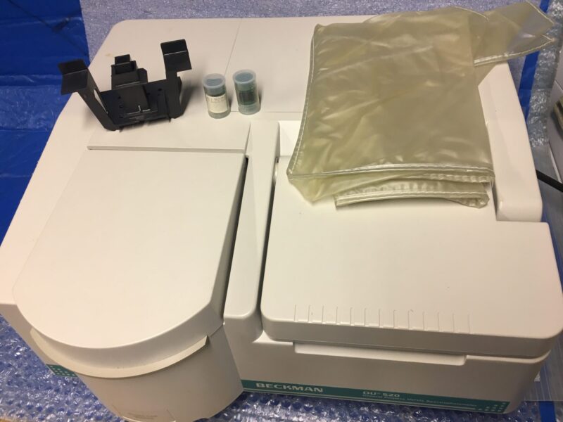 Beckman DU520 Spectrophotometer - Image 6